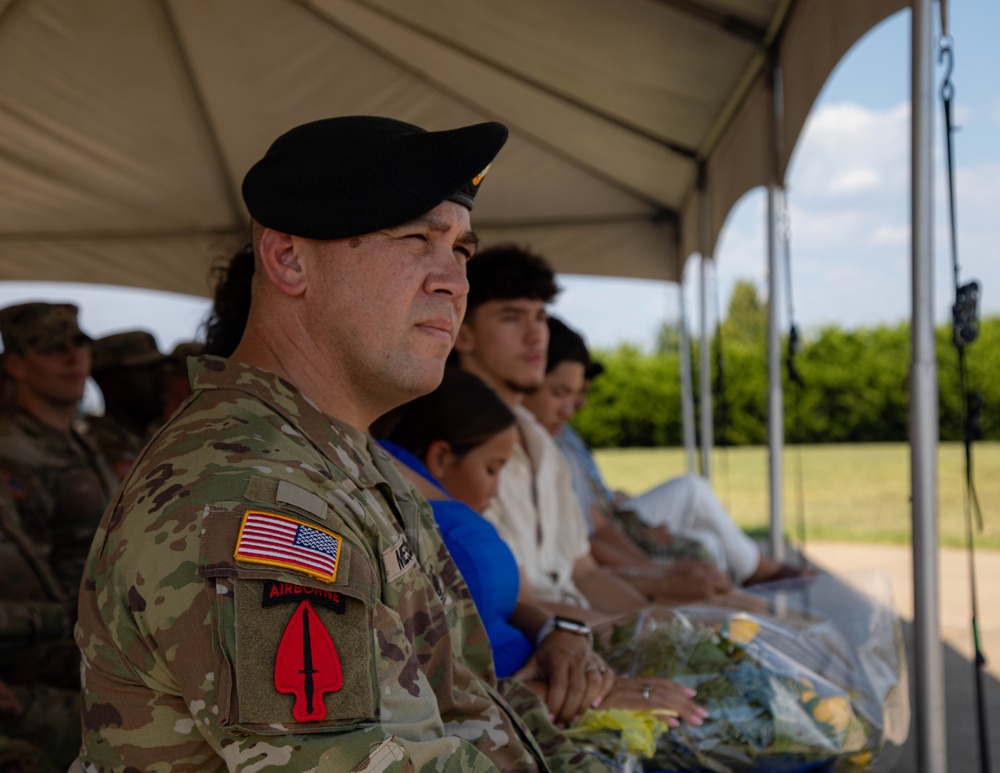 101st HHBN CSM Change of Command