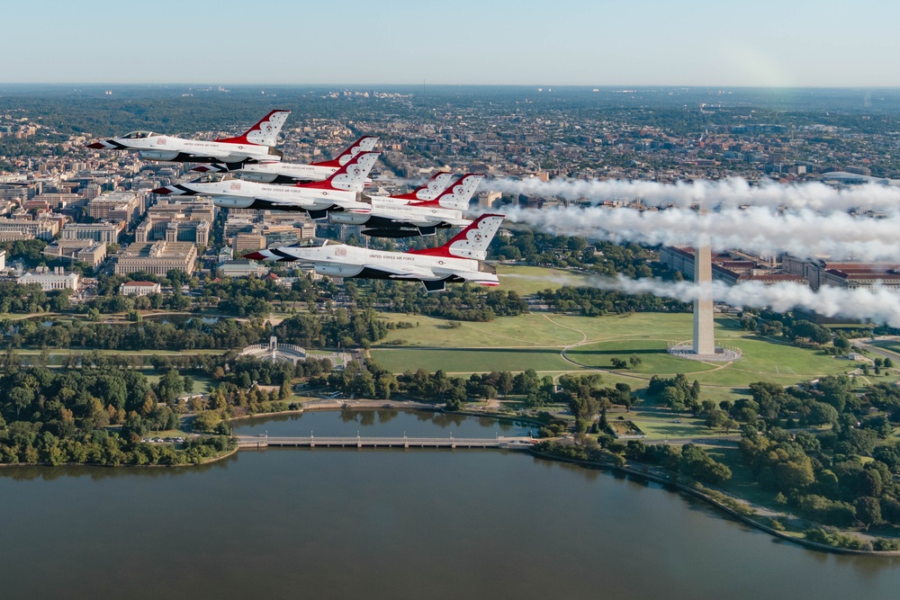 Thunderbirds Perform Photo Chase over Washington D.C.