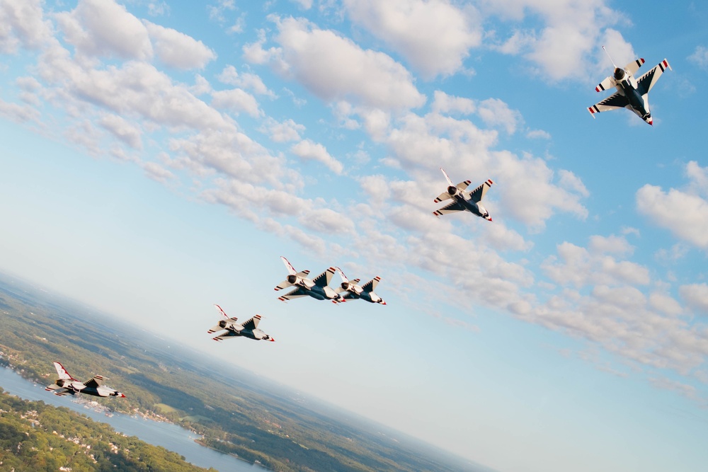 Thunderbirds Perform Photo Chase over Washington D.C.