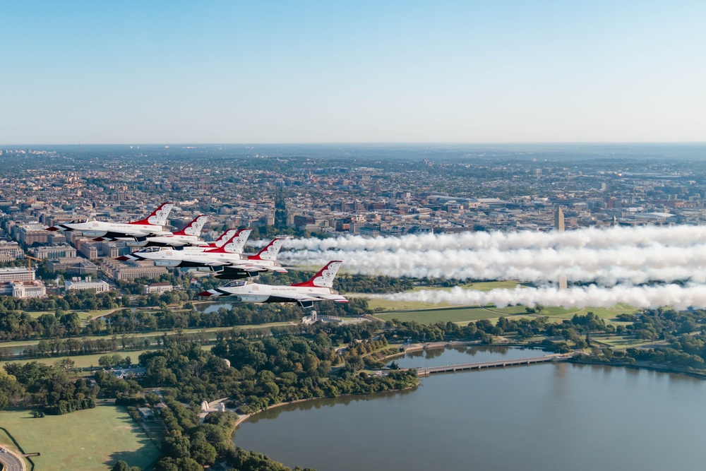 Thunderbirds Perform Photo Chase over Washington D.C.