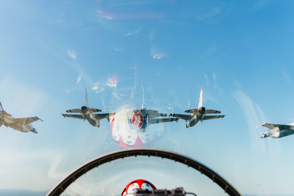 Thunderbirds Perform Photo Chase over Washington D.C.