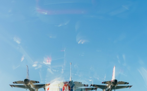 Thunderbirds Perform Photo Chase over Washington D.C.