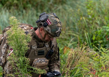 Latvian Explosive Ordnance Team Clears Trenches During Engineer Thunder 2025