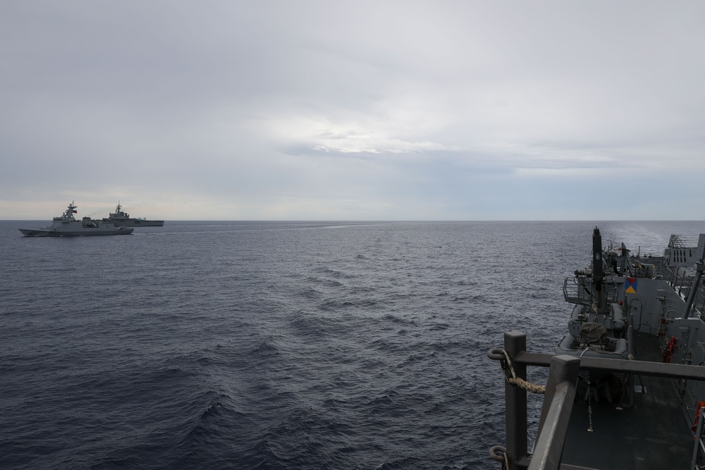 The USS John Finn sails in formation with the JS Osumi and the BRP Jose Rizal during Maritime Cooperative Activity in the South China Sea
