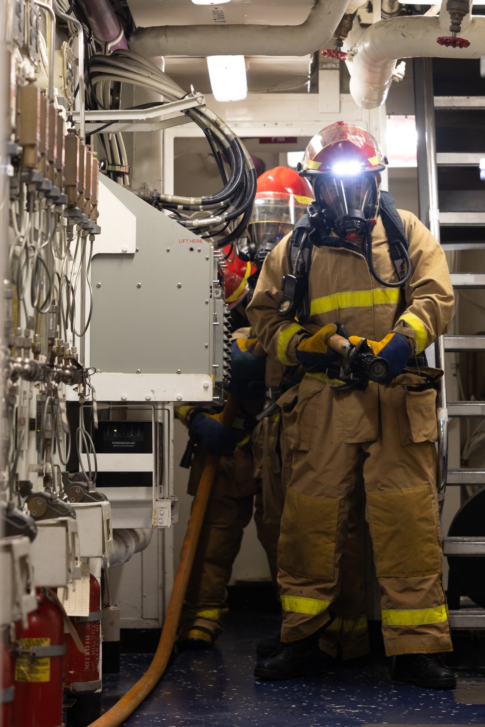 USS Curtis Wilbur (DDG 54) Conducts Flying Squad Drill