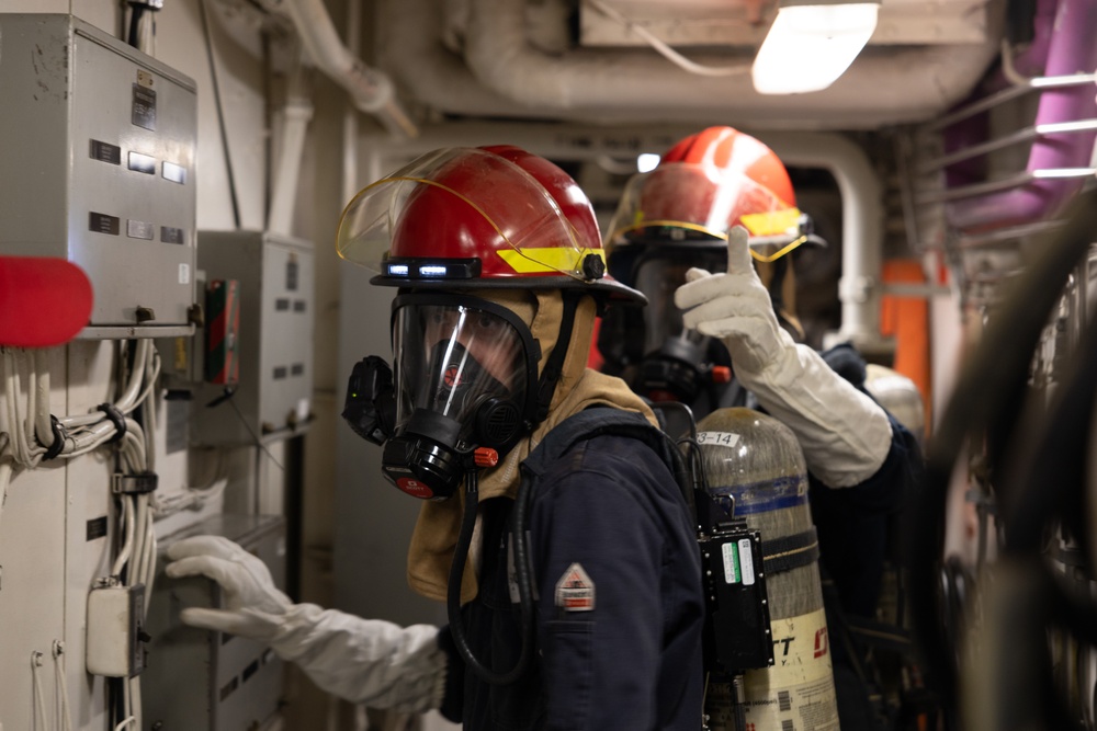 USS Curtis Wilbur (DDG 54) Conducts Flying Squad Drill