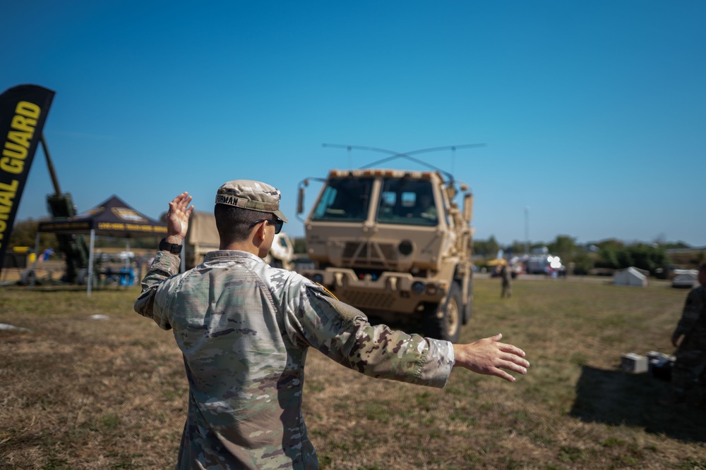 A day at the ARMY EXPO 2025: Army rolls in