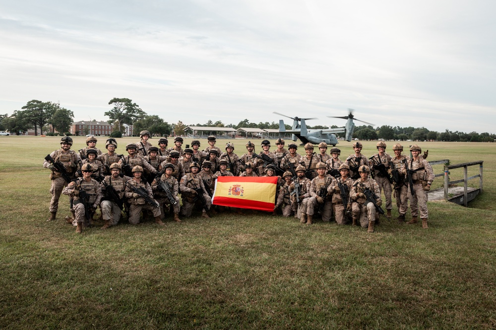 UNITAS 2025: Spanish Marines Conduct Security Drills and Night Raid