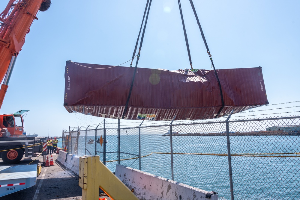 Unified Command continues to recover the fallen containers at the Port of Long Beach