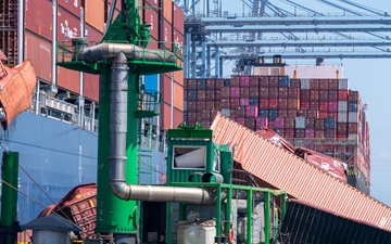 Unified Command continues to recover the fallen containers at the Port of Long Beach