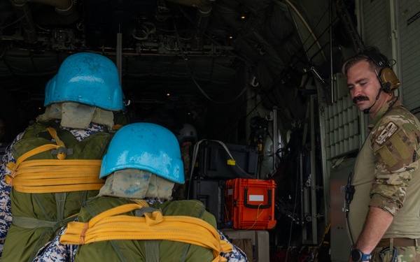 Sri Lanka Air Force conduct Airborne Operations on C-130 Hercules