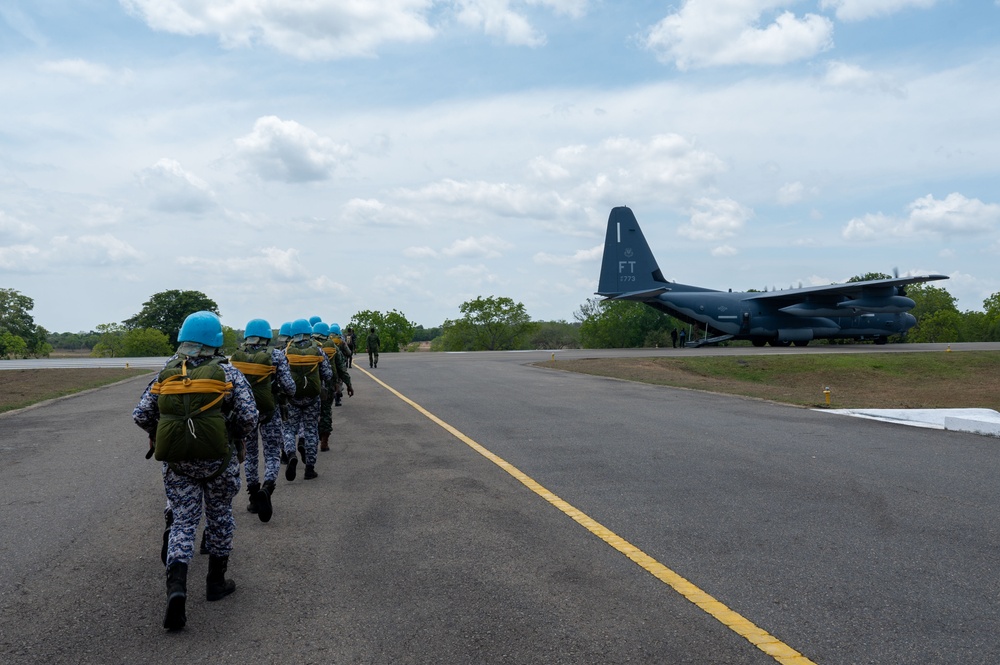 Sri Lanka Air Force conduct Airborne Operations on C-130 Hercules