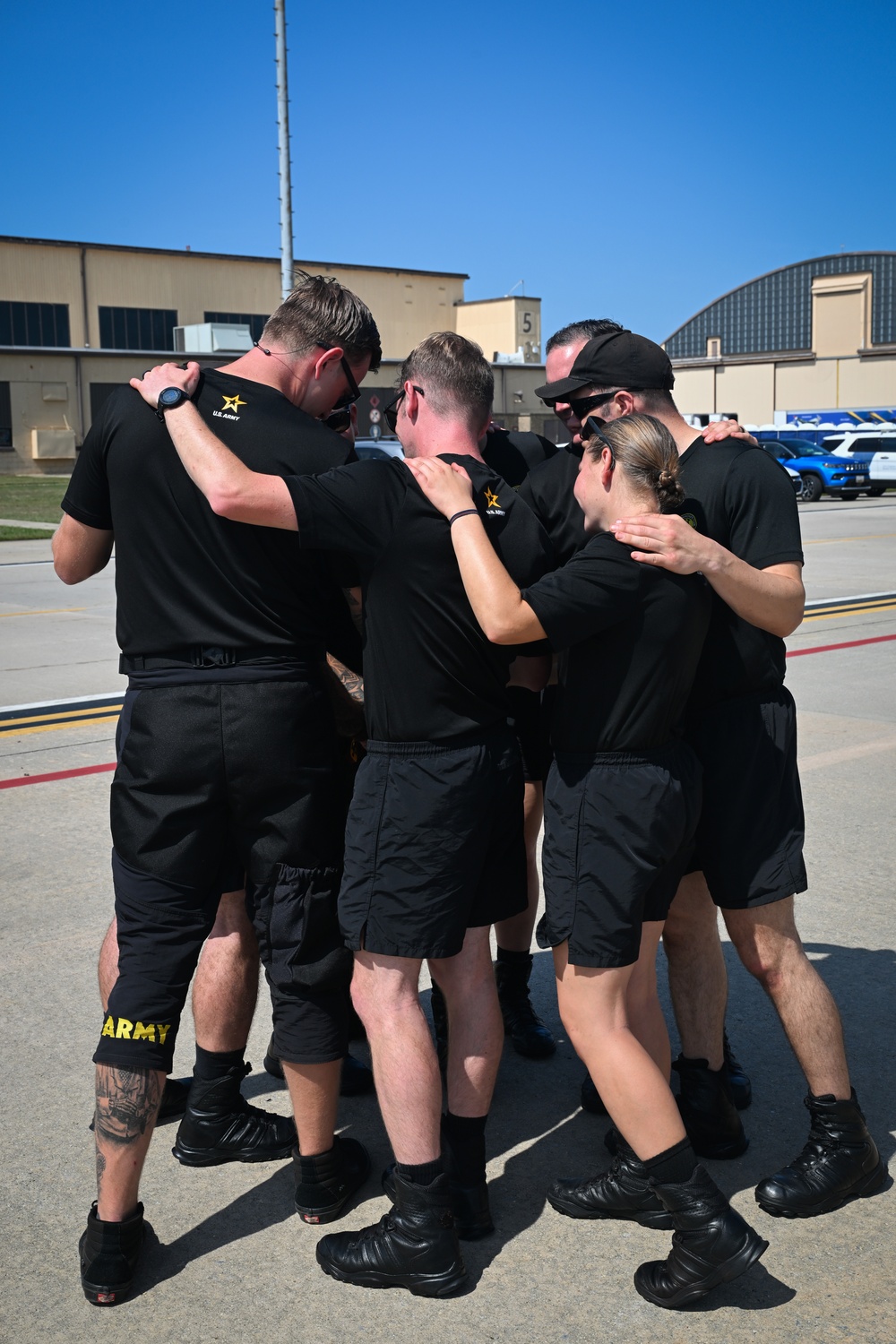 U.S. Army Golden Knights fly at the 2025 Joint Base Andrews Air Show
