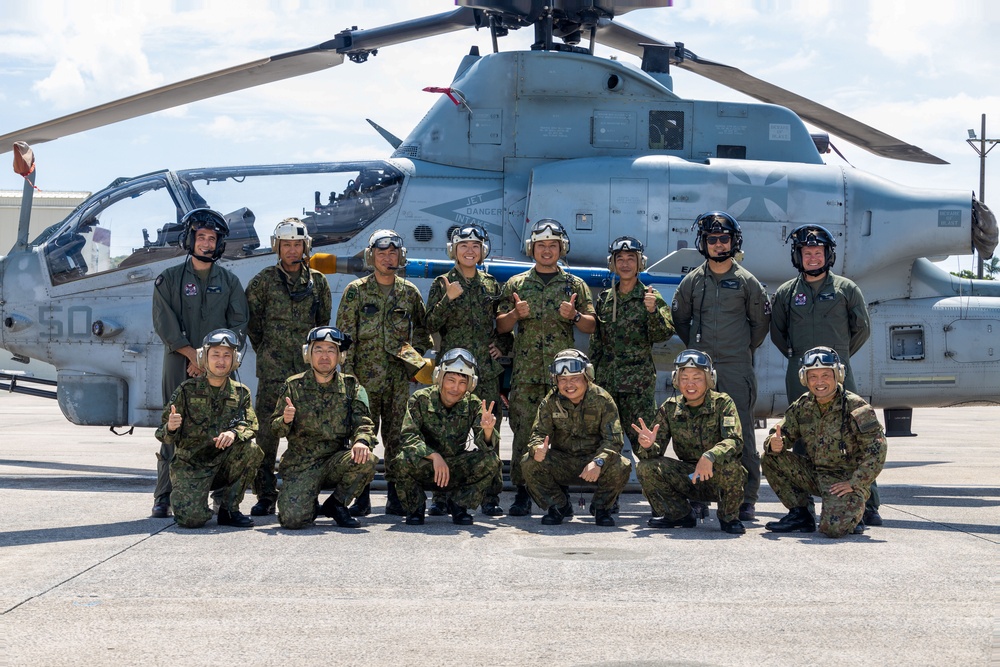 U.S. Marines present helicopter static display to Japan Ground Self-Defense Force