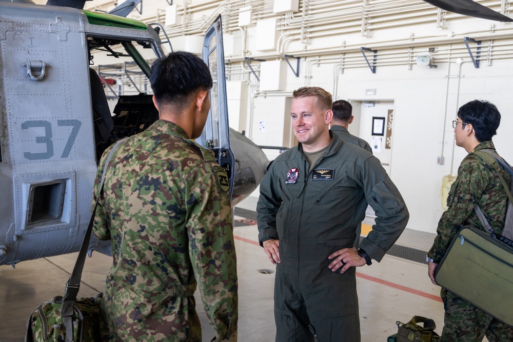 U.S. Marines present helicopter static display to Japan Ground Self-Defense Force