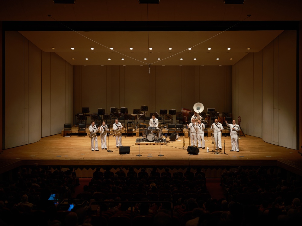 7th Fleet Band Performs at American Sound in Yokosuka