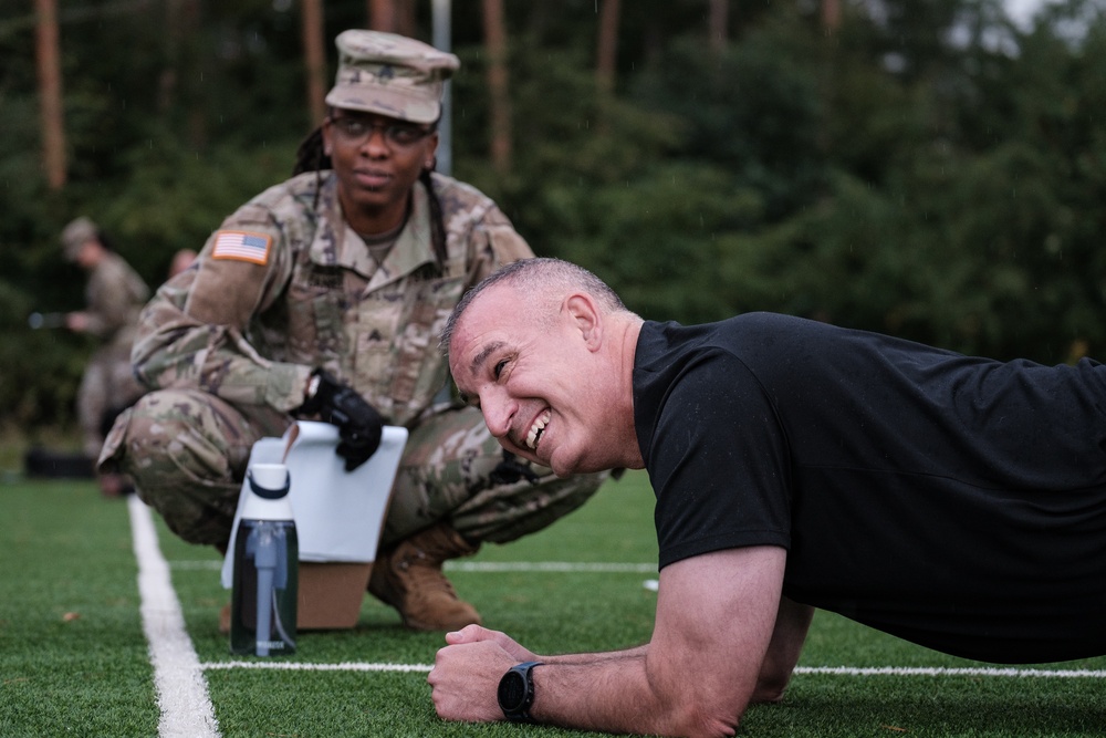 U.S. Army Reserve Soldiers conduct fitness test in Germany