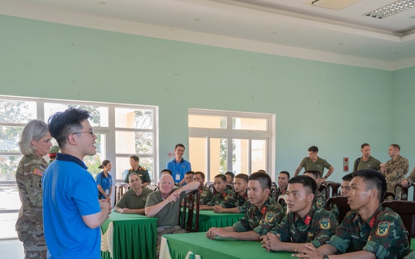 Pacific Friendship 2025: US, Vietnamese Medical Professionals Strengthen Lifesaving Skills in Quang Tri