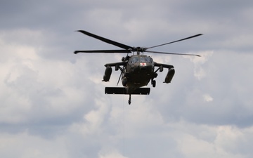 Charlie Company, 1-214th General Support Aviation Battalion Conducts Hoist Training