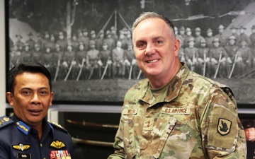Royal Malaysian Air Force Deputy Chief visits Washington State