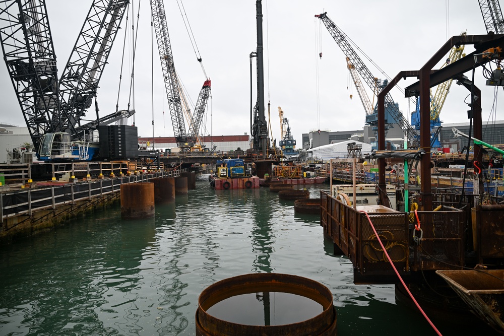 RADM Kilian Visits Portsmouth Naval Shipyard