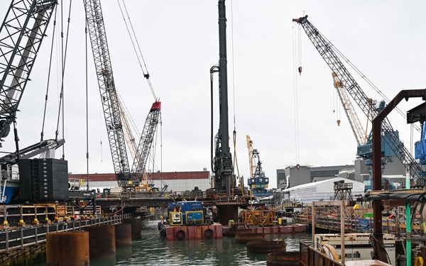 RADM Kilian Visits Portsmouth Naval Shipyard