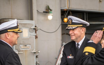 NavEurAf Visits USS Gerald R. Ford in Oslo