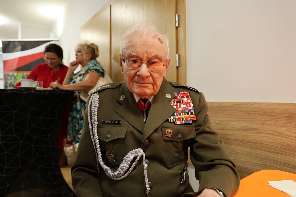 Honored Guest at Polish 11th Armored Cavalry Divsion 80th Anniversary
