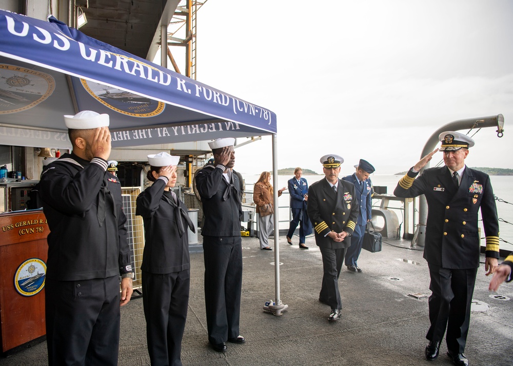 NavEurAf Visits USS Gerald R. Ford in Oslo
