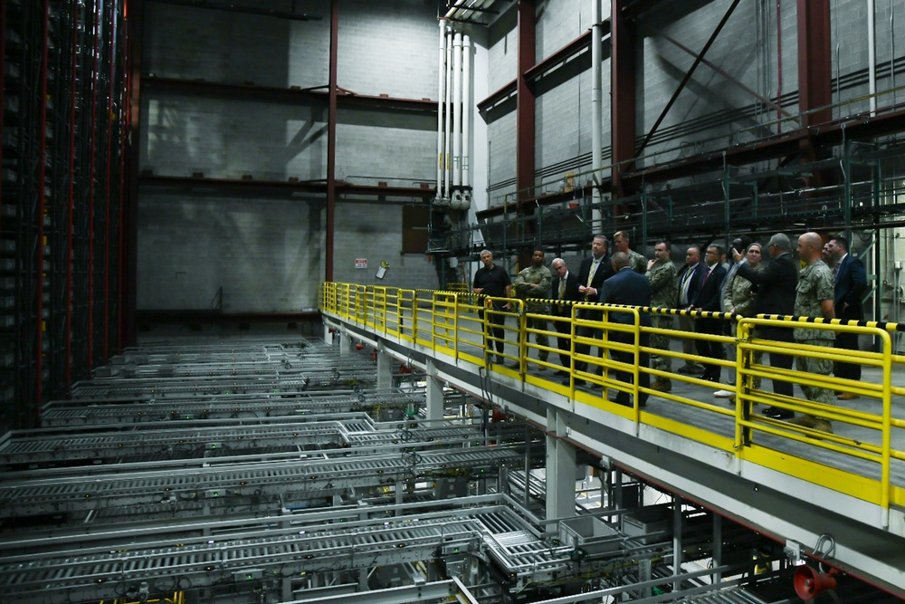 DLA Vice Director visits DLA Distribution headquarters, receives updates on modernization, strategic initiatives