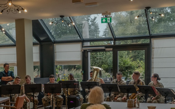 101st Airborne Division (Air Assault) Soldiers Visit Two Schools and an Elderly Home in Erp, Eerde and Veghel as Part of Operation Market Garden 81 Commemorations