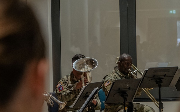 101st Airborne Division (Air Assault) Soldiers Visit Two Schools and an Elderly Home in Erp, Eerde and Veghel as Part of Operation Market Garden 81 Commemorations