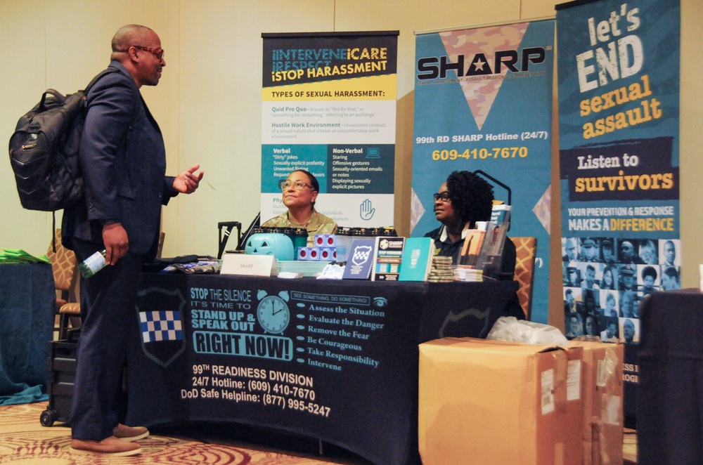 Army Reserve hosts resource event for Soldiers, families in northeast region
