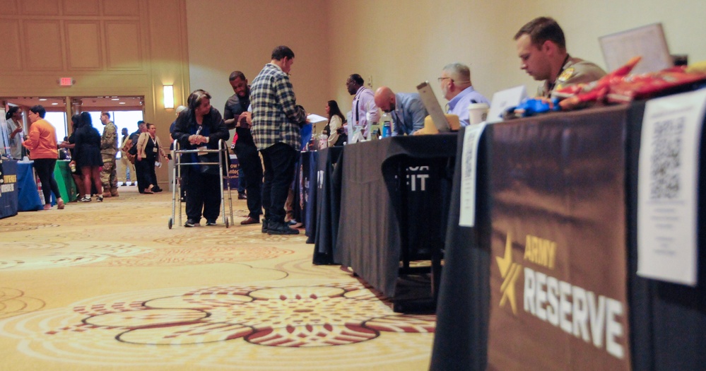 Army Reserve hosts resource event for Soldiers, families in northeast region