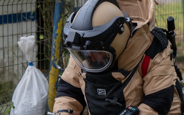 Portuguese Army Soldiers Conduct Improvised Explosive Device Training During Engineer Thunder 2025