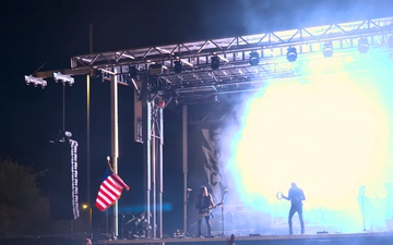Fort Bliss Soldiers, families enjoy on-post concert