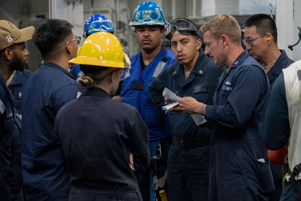 Makin Island Conducts LCAC Recovery Drill