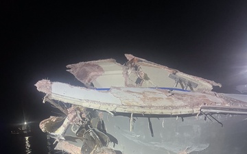 Coast Guard rescues 7 near Fort Myers Beach