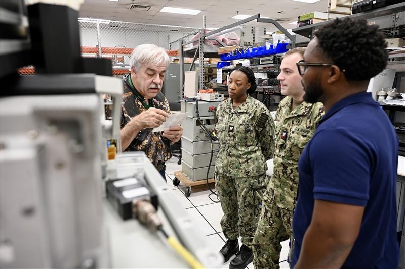 NIWC Atlantic Training Enhances Reserve Radio Skills