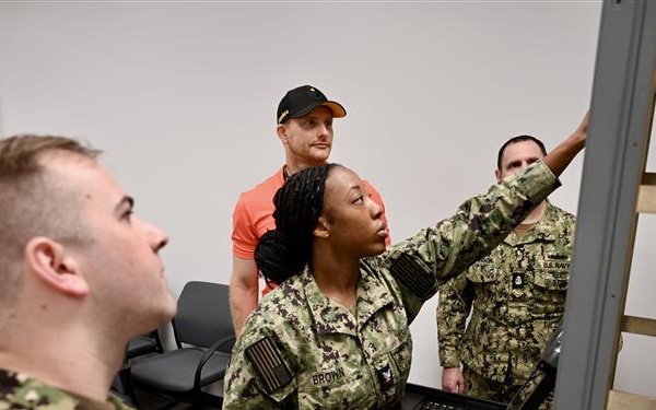 NIWC Atlantic Training Enhances Reserve Radio Skills