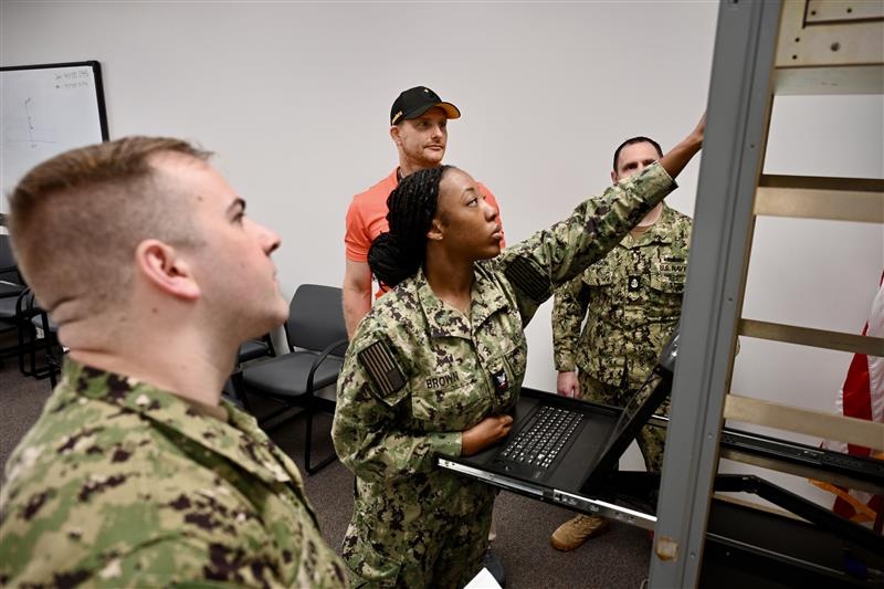 NIWC Atlantic Training Enhances Reserve Radio Skills