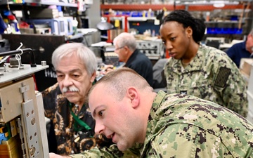 NIWC Atlantic Training Enhances Reserve Radio Skills