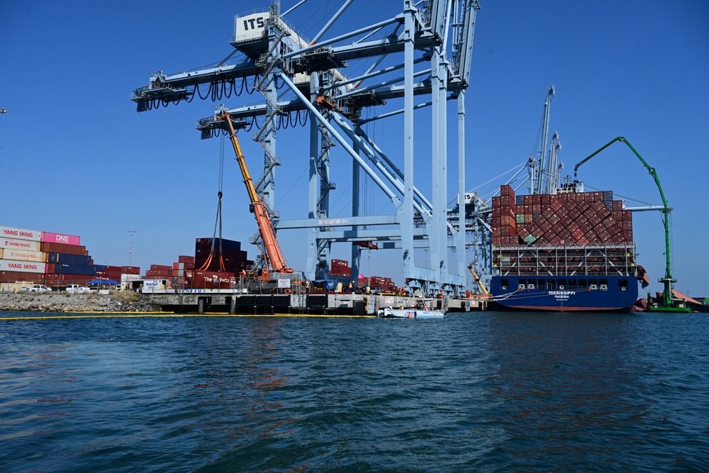 Unified Command continues to recover the fallen containers at the Port of Long Beach