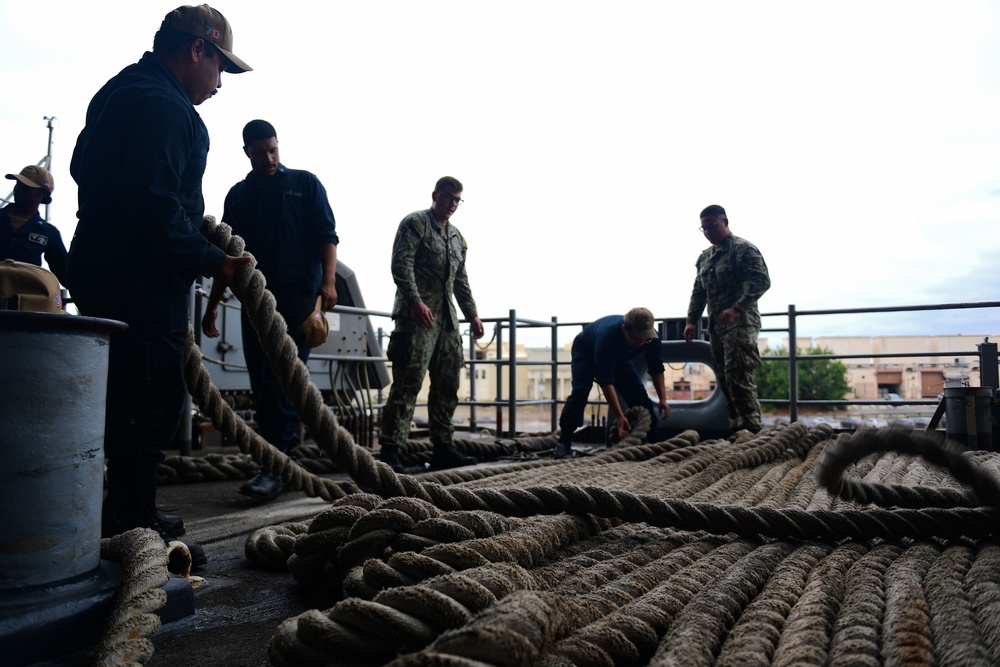 USS Carl Vinson gets underway