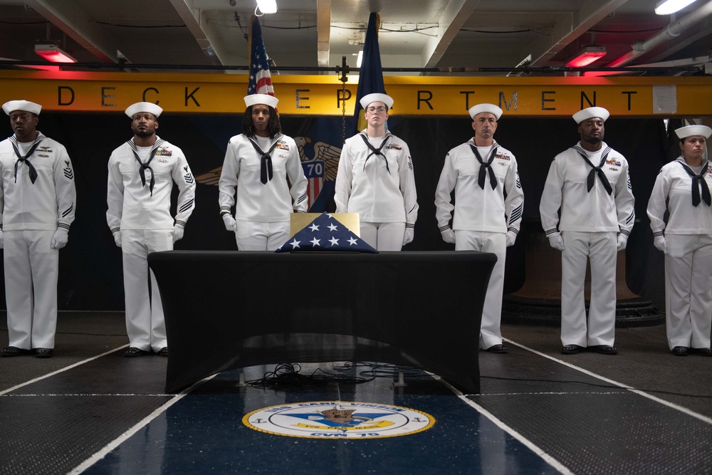 USS Carl Vinson observes Remembrance Day