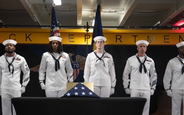 USS Carl Vinson observes Remembrance Day