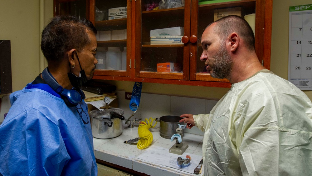 Pacific Partnership 2025 Multinational Servicemembers Work Side by Side with Local Dentists in Pohnpei September 2025