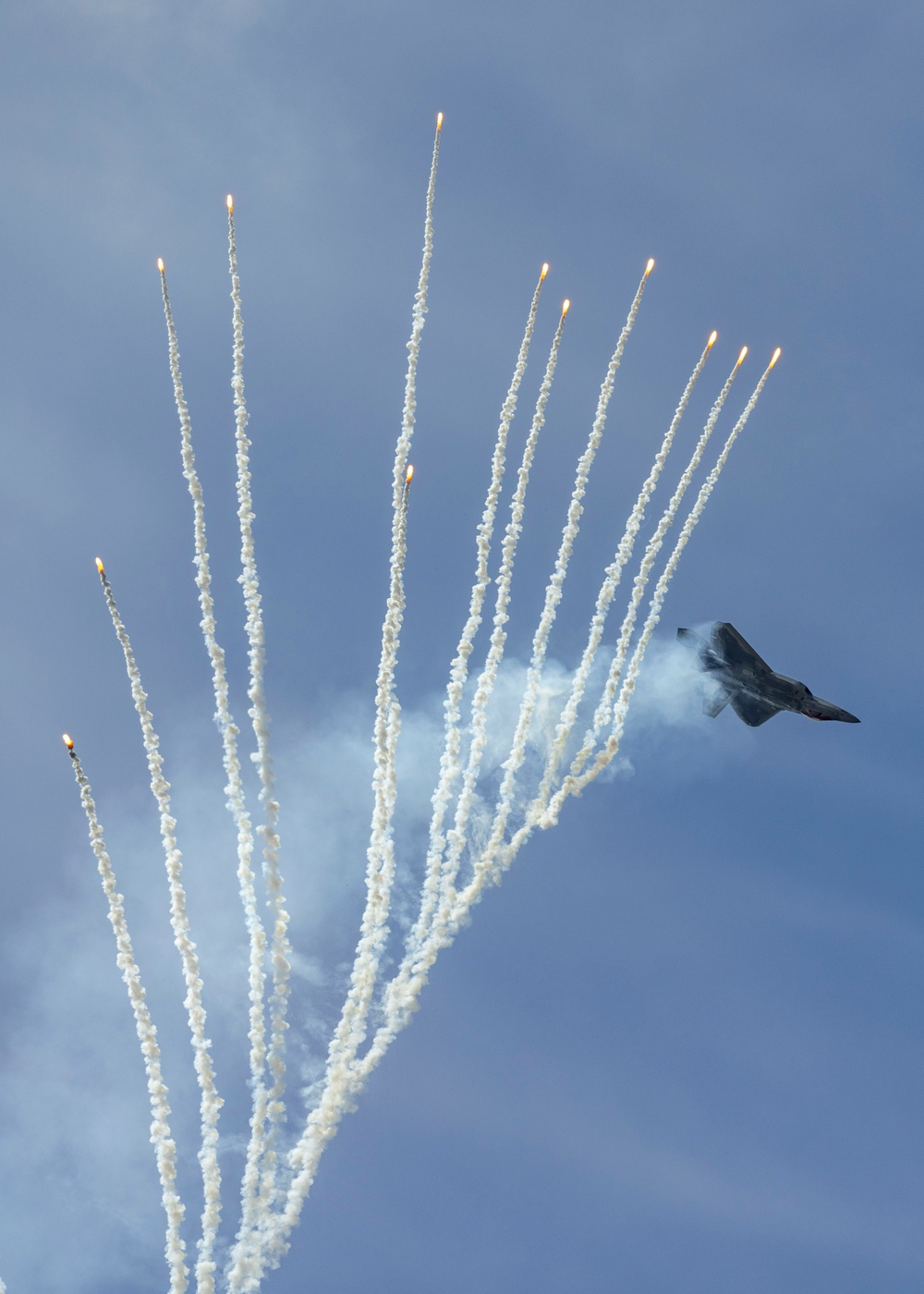 F-22 Raptor soars in Hawaii