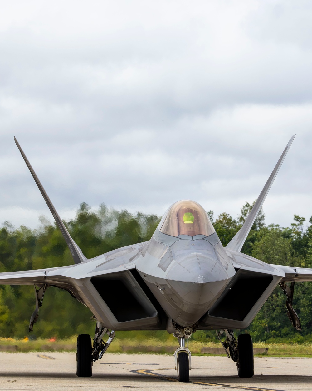 F-22 Demonstration Team Arrives for New York Air Show