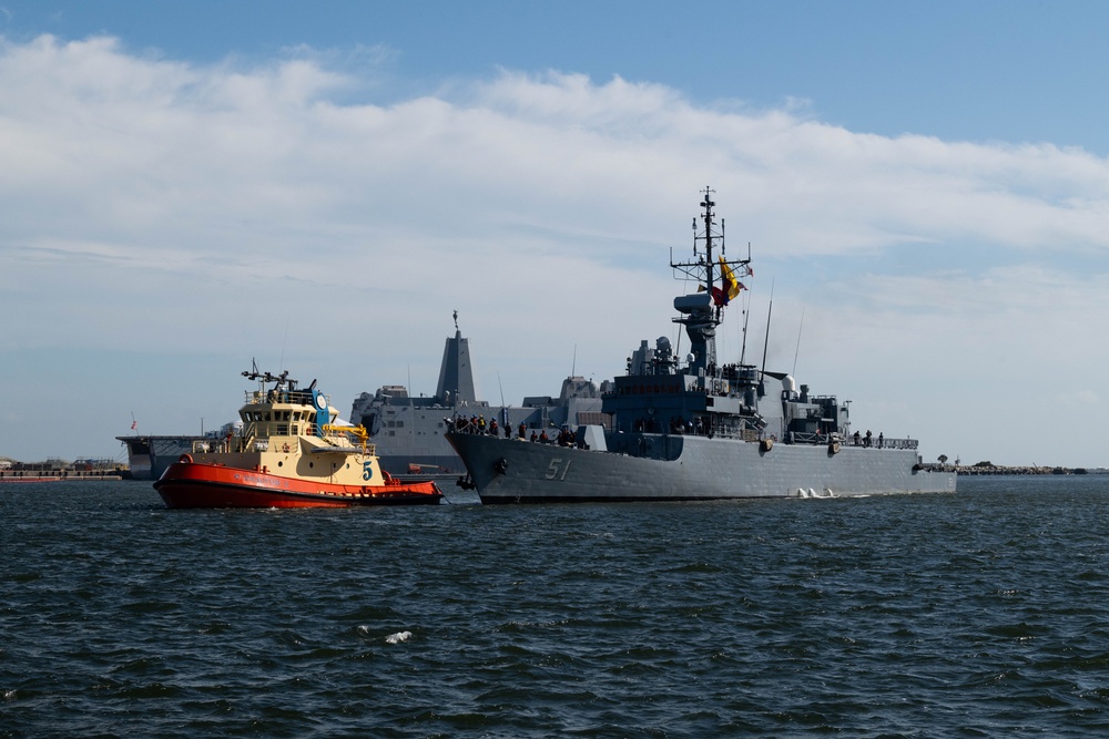 Colombian ship arrives for UNITAS 2025